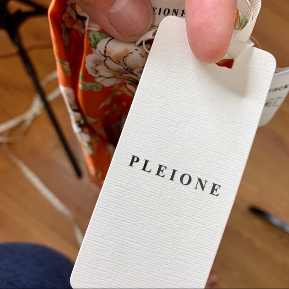 Pleione Covered Button Front Long Sleeve B… - Picture 4 of 6